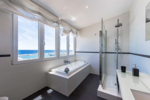 Penthouse_Ocean_Frontline_puerto_banus_bathroom