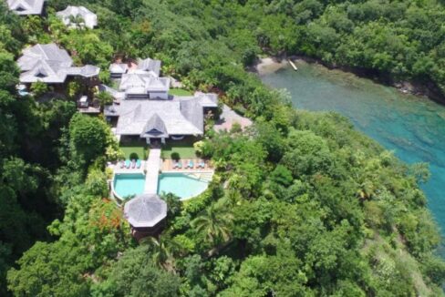Beach Front Villa in Saint Lucia for sale Guetig Group