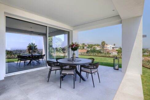 5 bedroom golf and sea view villa in El Paraiso Estepona Terrace detail