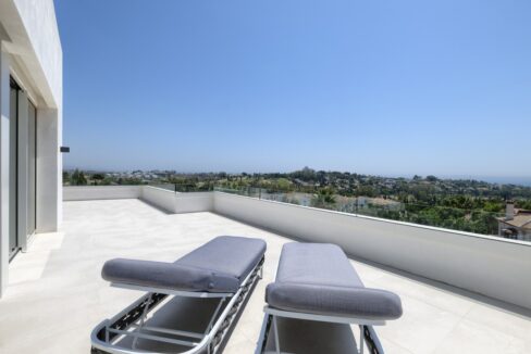 5 bedroom golf and sea view villa in El Paraiso Estepona big roof Terrace view