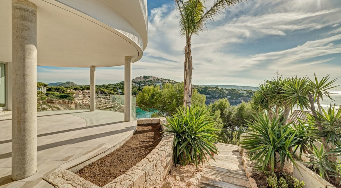 Luxus Villa in erster Meereslinie Santa Ponsa-16