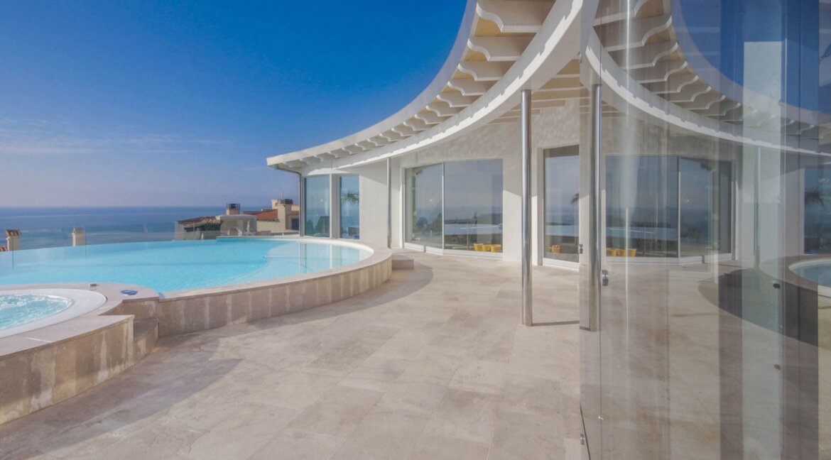 Luxus Villa in erster Meereslinie Santa Ponsa-20