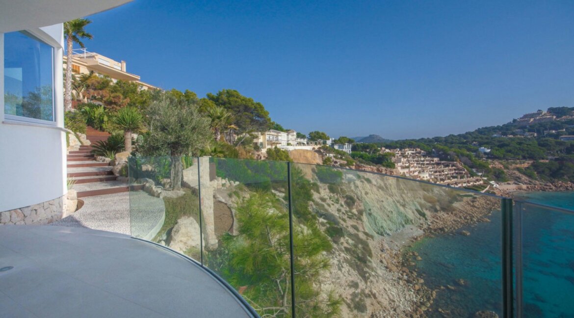 Luxus Villa in erster Meereslinie Santa Ponsa-7