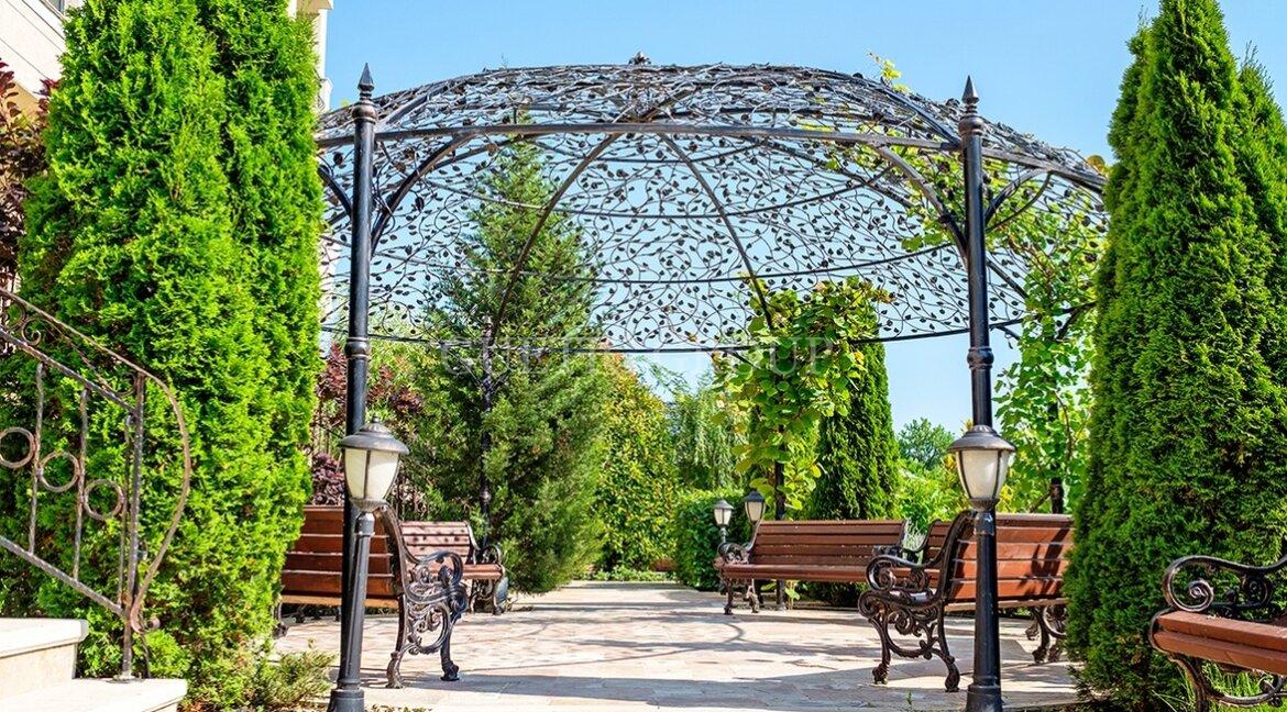 Wohnung in Promorie Bulgarien Garten